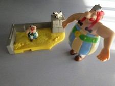 COLLECTION : PEZ OBELIX+ASTÉRIX + FIGURINES OBELIX/IDEFIX  COMME NEUF