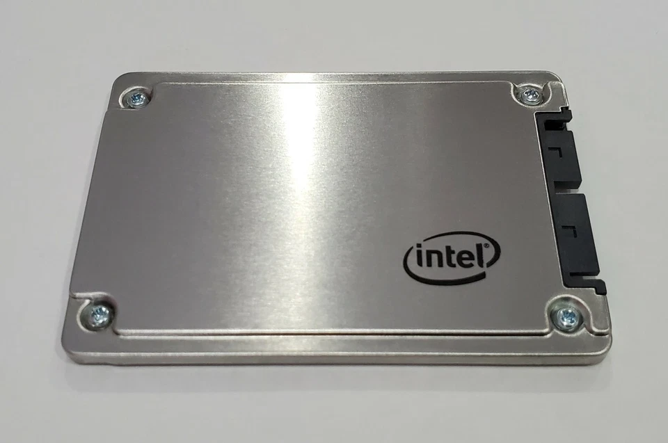 Intel 320 Series 80GB Internal 1.8" (SSDSA1NW080G301) SSD - Image 2 of 4