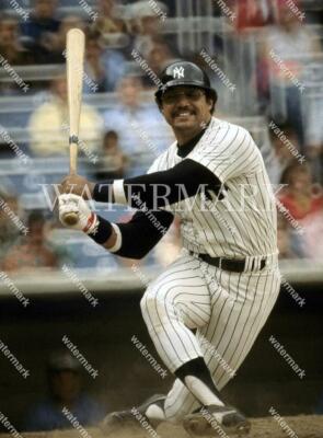 DS38 Reggie Jackson Yankees Mighty Swing Baseball 8x10 11x14 16x20