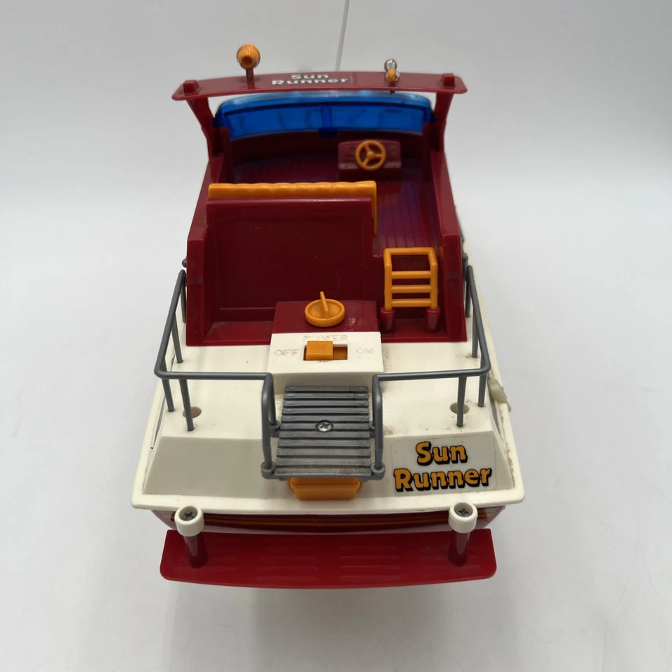 Nikko Radio Control Caribic Star RC Boat 1/20 Scale 27.145 MHz Vintage 1990 - Image 3 of 4