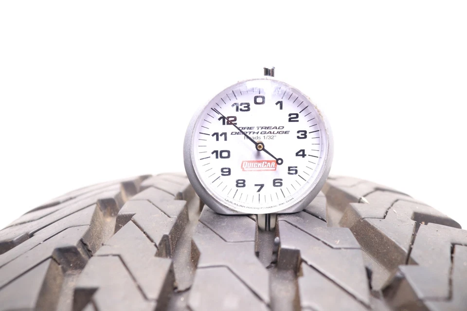 Conjunto de 2 usados LT 245/75R16 Goodyear Wrangler HT - 120/116R - 12-13/32 - Imagem 3 de 4