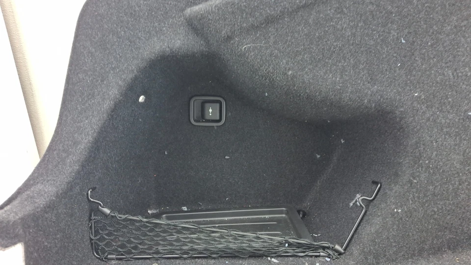 BMW 320I 328I F30 2013-2016 maletero trasero cuarto moldura panel OEM Foto 4 de 4