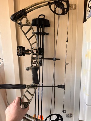 mathews mission switch 50-70lbs 28.5 inch draw 