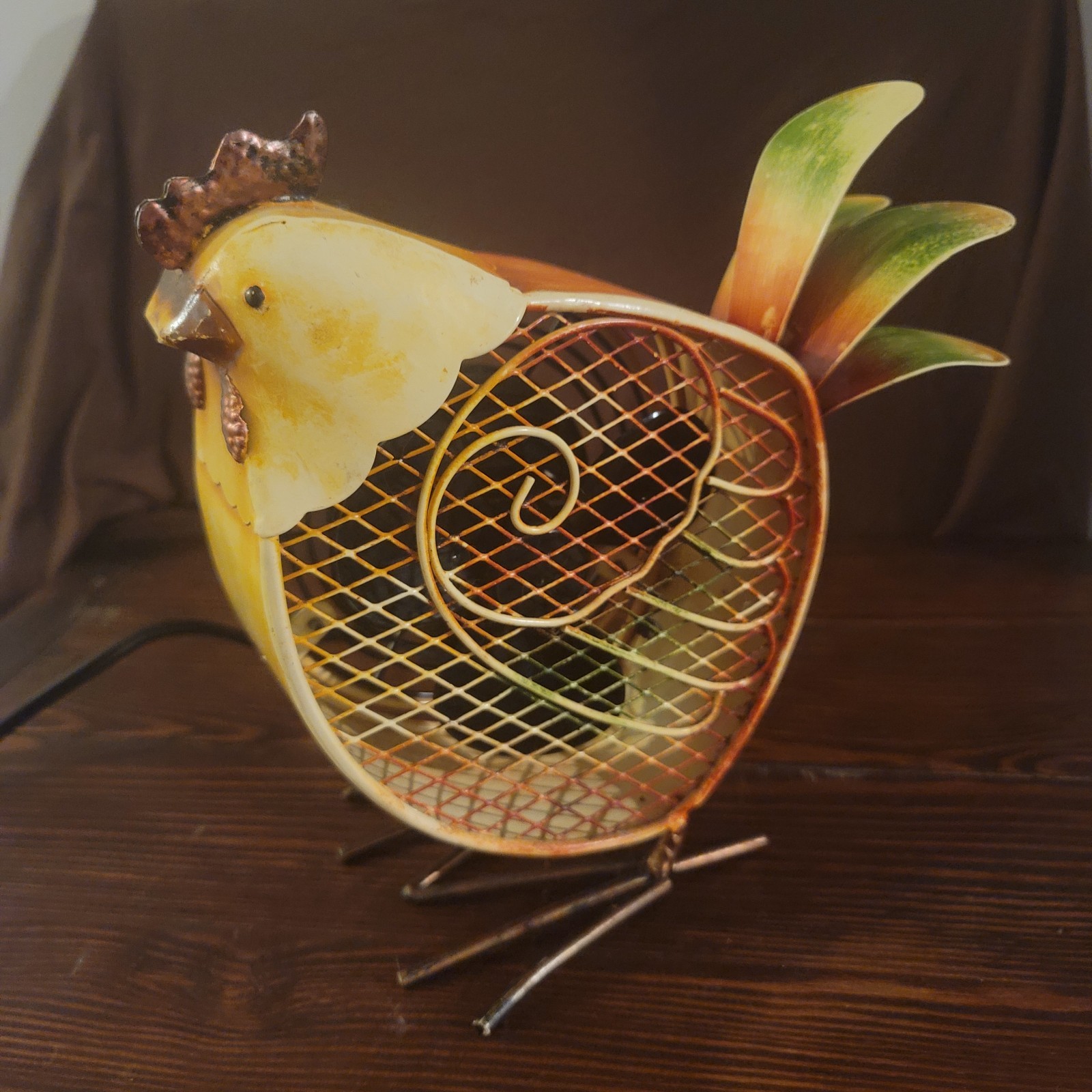 Deco Breeze Chicken Electric Fan Metal Rooster  Farmhouse Decor Unique DBF2410