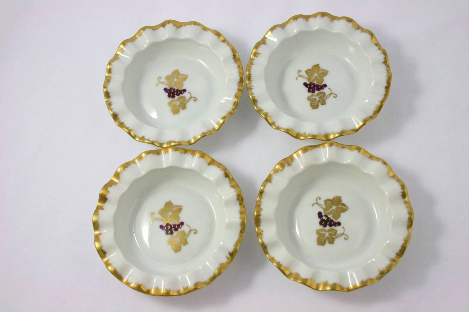 Andrea Sadek Japan White Gold Trim Grape Cluster Set of 4 Butter Pats #1493