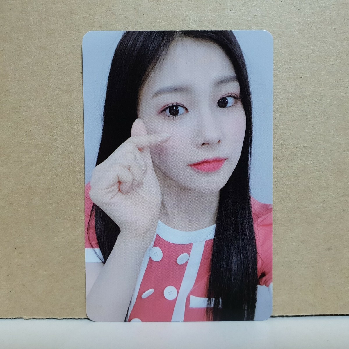 IZ*ONE HEART*IZ 2st Mini Album Violeta ver. Photocard Select IZ*ONE HEART*IZ 2st Mini Album Violeta ver. Photocard Select