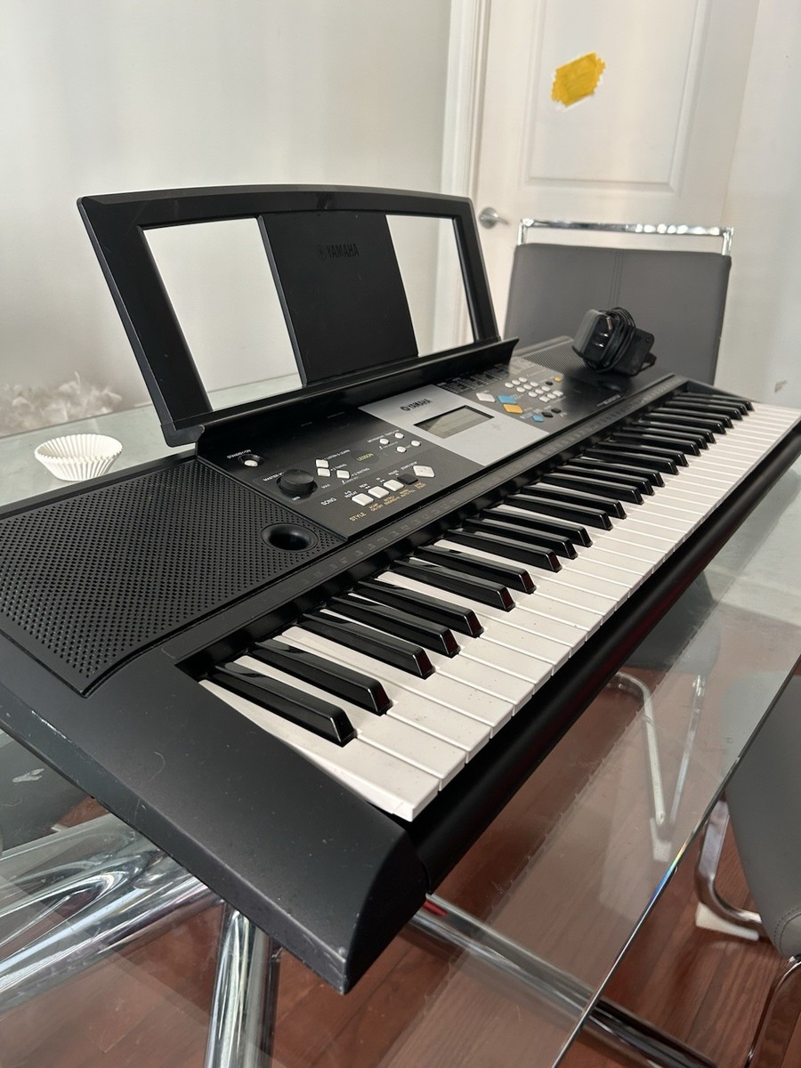 Yamaha PSR-E223 61 Key Electronic Digital Keyboard Includes AC