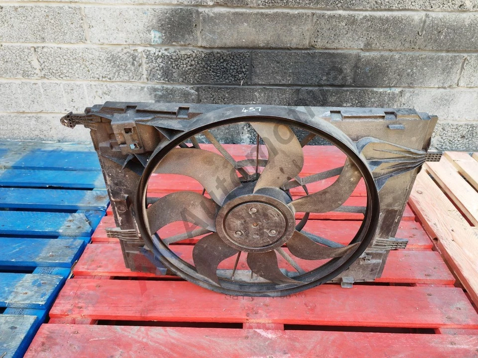 Mercedes E Class W213 S213 2016-2023 Engine Radiator Cooling Fan A0999061000 - Image 4 of 4