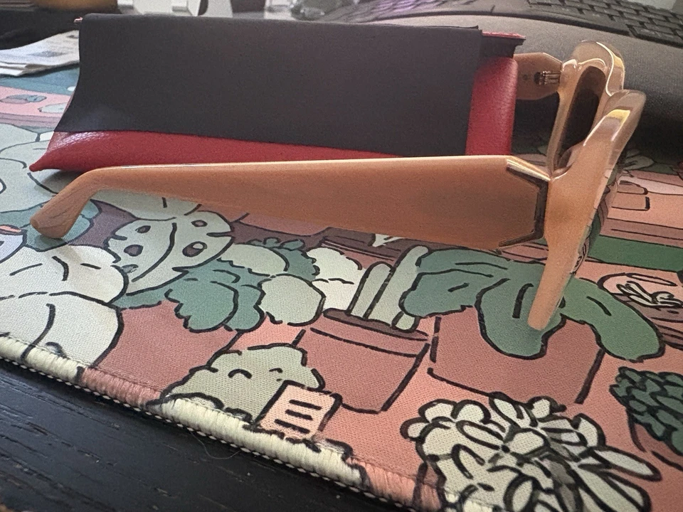 Gafas de sol Guess con lente degradada que incluye estuche y paño antipolvo 55/17/140 Foto 4 de 4