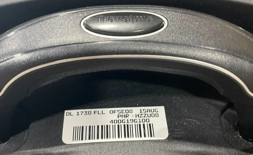 EQUIPAJE Grande-32" TRAVELPRO PLATINUM MAGNA LADO BLANDO EXPANDIBLE - JUEGO DE 1 PIEZA Foto 2 de 4