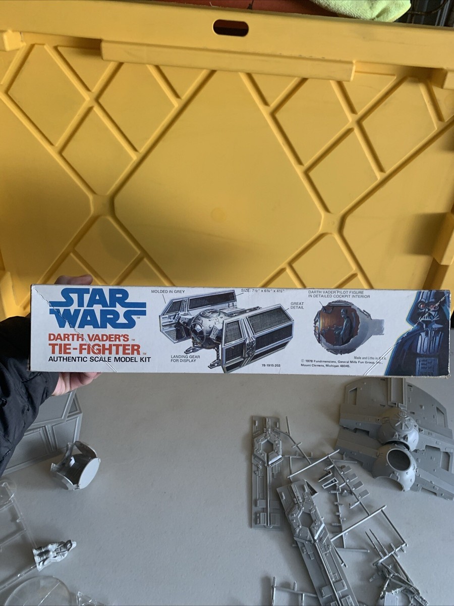 Vintage 1978 MPC Star Wars Darth Vader Tie Fighter Model Kit 1