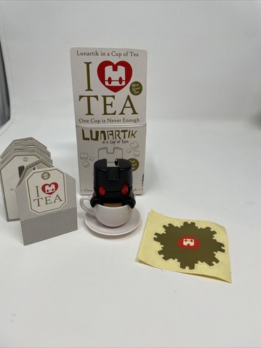 Cinnamon Lunartik in A Cup of Tea Serie 1 Mini Figur Matt Jones braun 3/40 - Bild 1 von 7