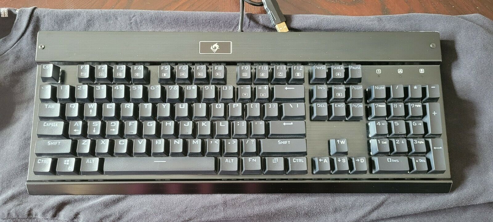 EagleTec KG010 Mechanical Keyboard Cherry MX Blue Switches Backlit