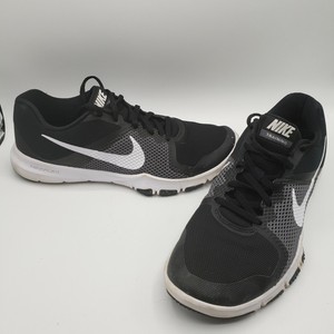 nike training flex sneakers in black