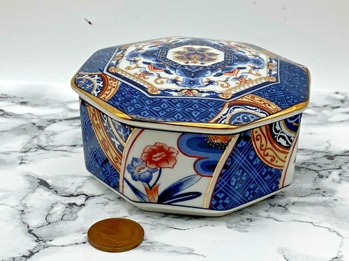 Japanese Vintage Porcelain Decorative Collectable Trinket Hand-Painted Box - Picture 12 of 12