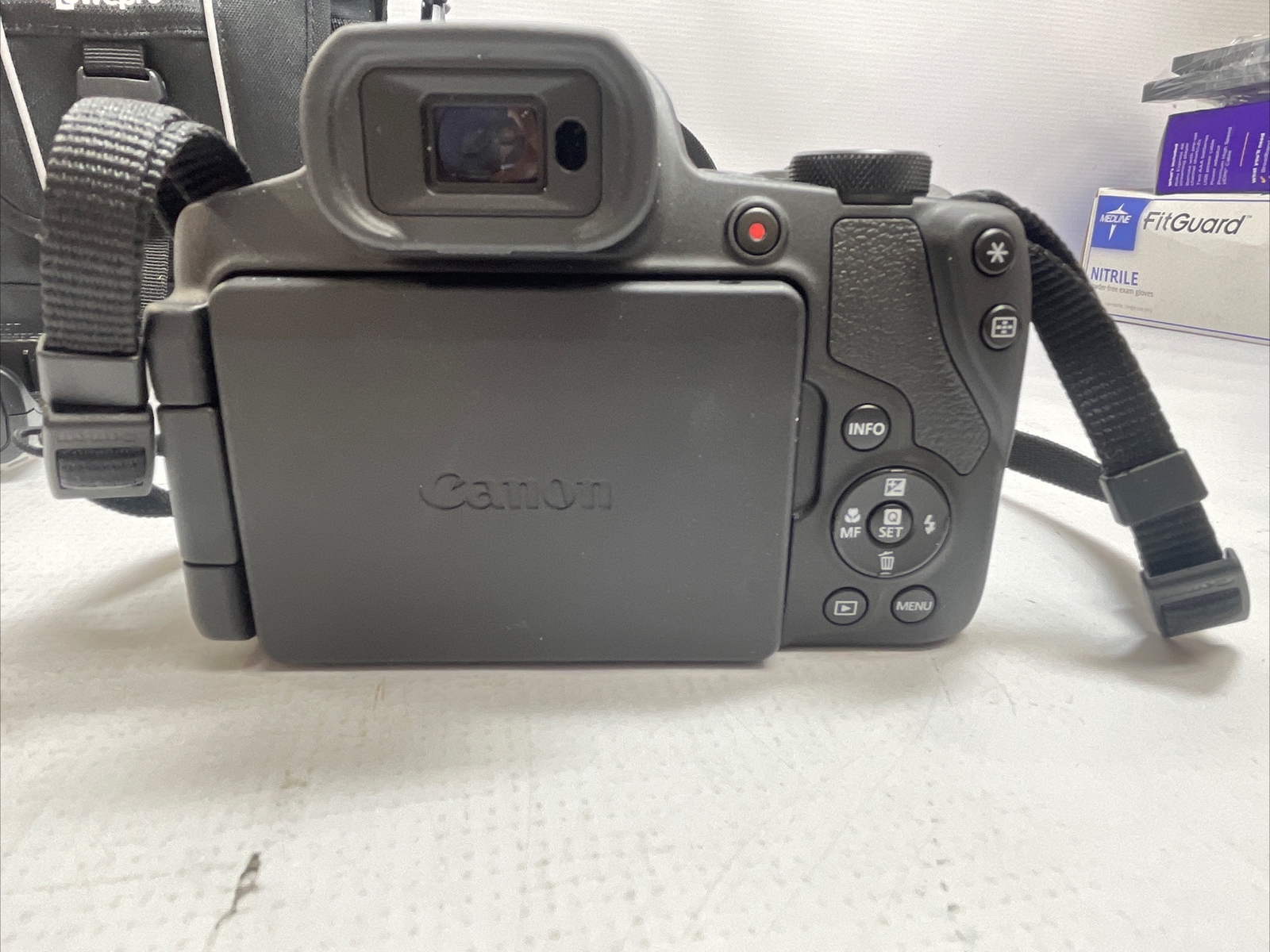 Canon PowerShot SX70 HS 20.3 MP 4k Digital Camera 35mm 65x is Lens