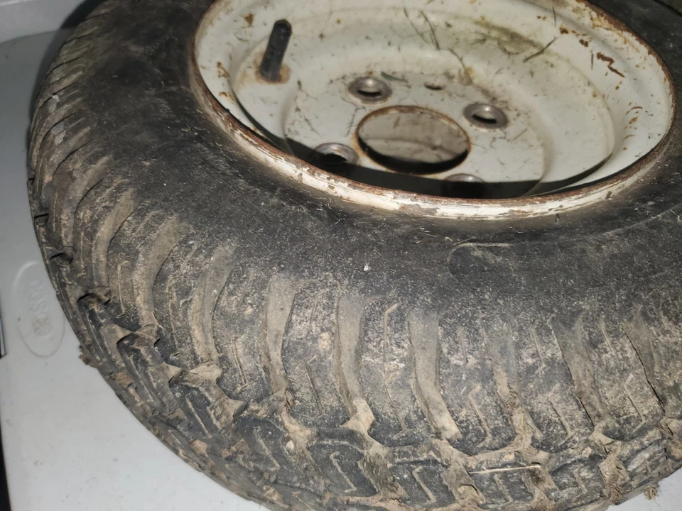 Neumáticos traseros Dixon Ztr Zero Turn Mower llantas 4 pernos 16x6,50-8 par (E31) Foto 2 de 4