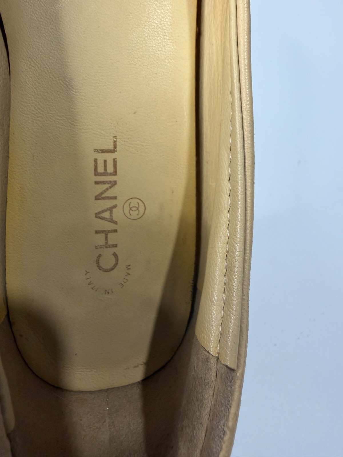 Chanel Beige/Black Leather Pearl Embellished CC Cap Toe Ballet Flats Size 36 EU thumbnail 7