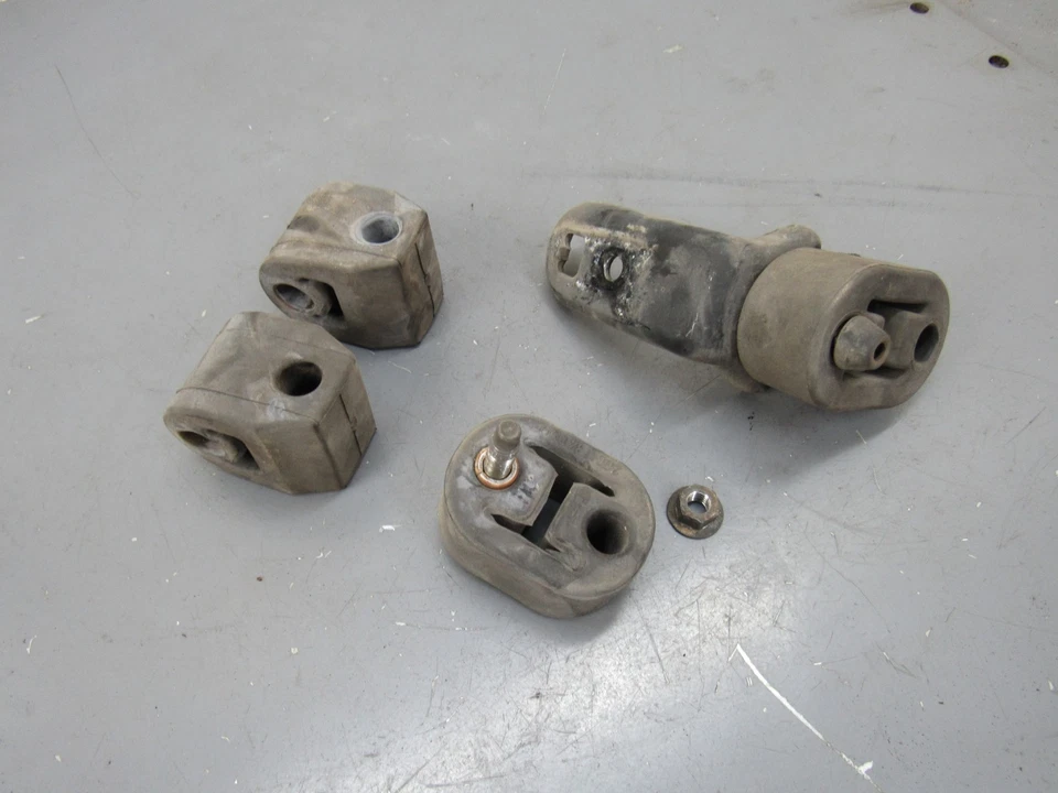 Soportes silenciadores colgadores de escape Nissan 350Z 2003-2006 OEM Foto 4 de 4