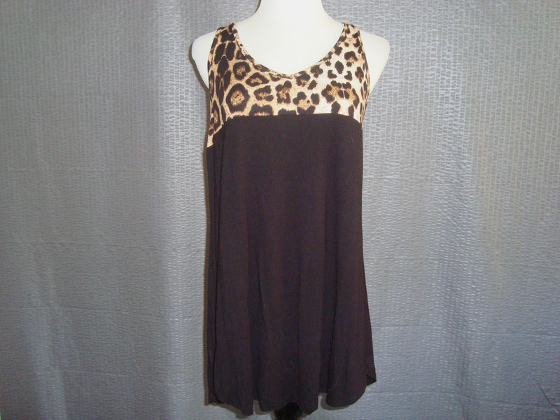 Cool Melon Black Animal Print V Neck Tank Top Tunic Light Weight Size M