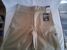 Dickies Mens Work Shorts Size 38x13 Beige Twill Work Loose Fit Multi Pockets NWT