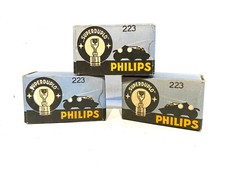 Anciennes Ampoules Philips automobile en boîte 12-16v modèle 223