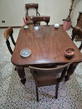 tavolo allungabile antico fine 800 con rotelle e 4 sedie