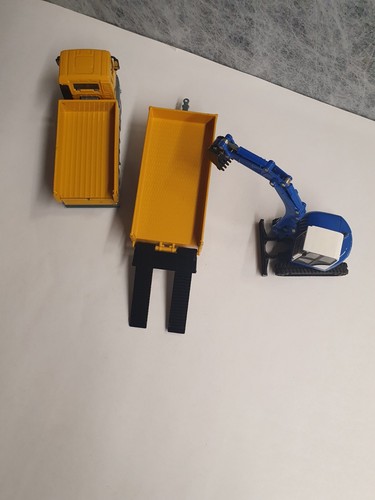 siku 3920 MAN con remolque tándem y 3521 Schaeff-HR32 - excavadora sobre orugas-1:55 - Imagen 6 de 16
