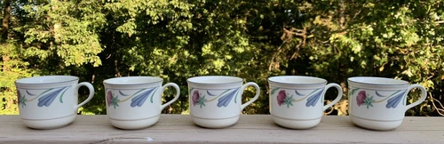 Set Of 5 LENOX CHINASTONE - POPPIES ON BLUE Coffee Mug Tea Cup USA 2.75” Tall