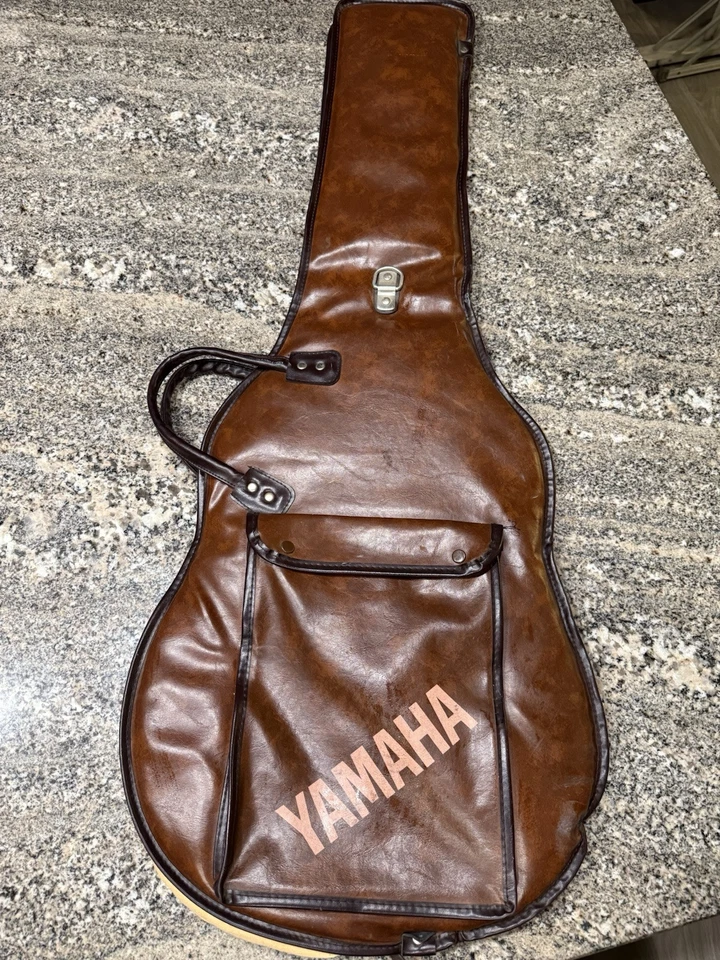 vintage Yamaha Faux Leather guitar bag case Brown - Image 4 of 4