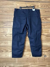 Men’s tactical navy cargo pans   42/30new tag