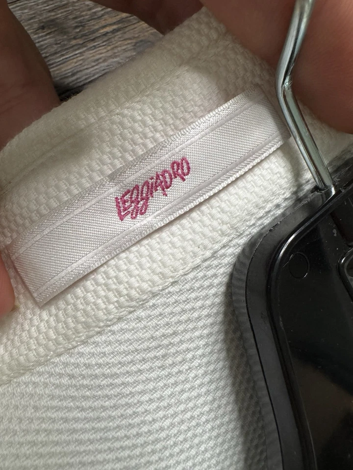 Платье-рубашка Leggiadro женское 14 на пуговицах белое без рукавов с воротником - Изображение 2 из 4