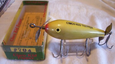 041824 VINTAGE CISCO KID TOPPER 704 LURE 3-7/8