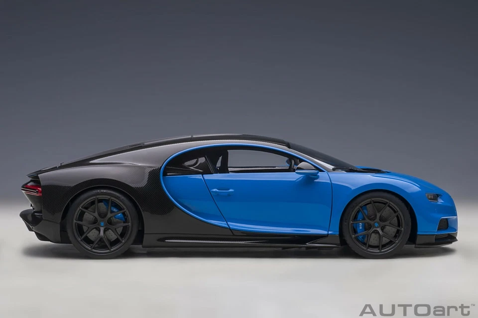 70997 AUTOart 1:18 Bugatti Chiron Sports 2019 French blue / carbon black - Image 2 of 4