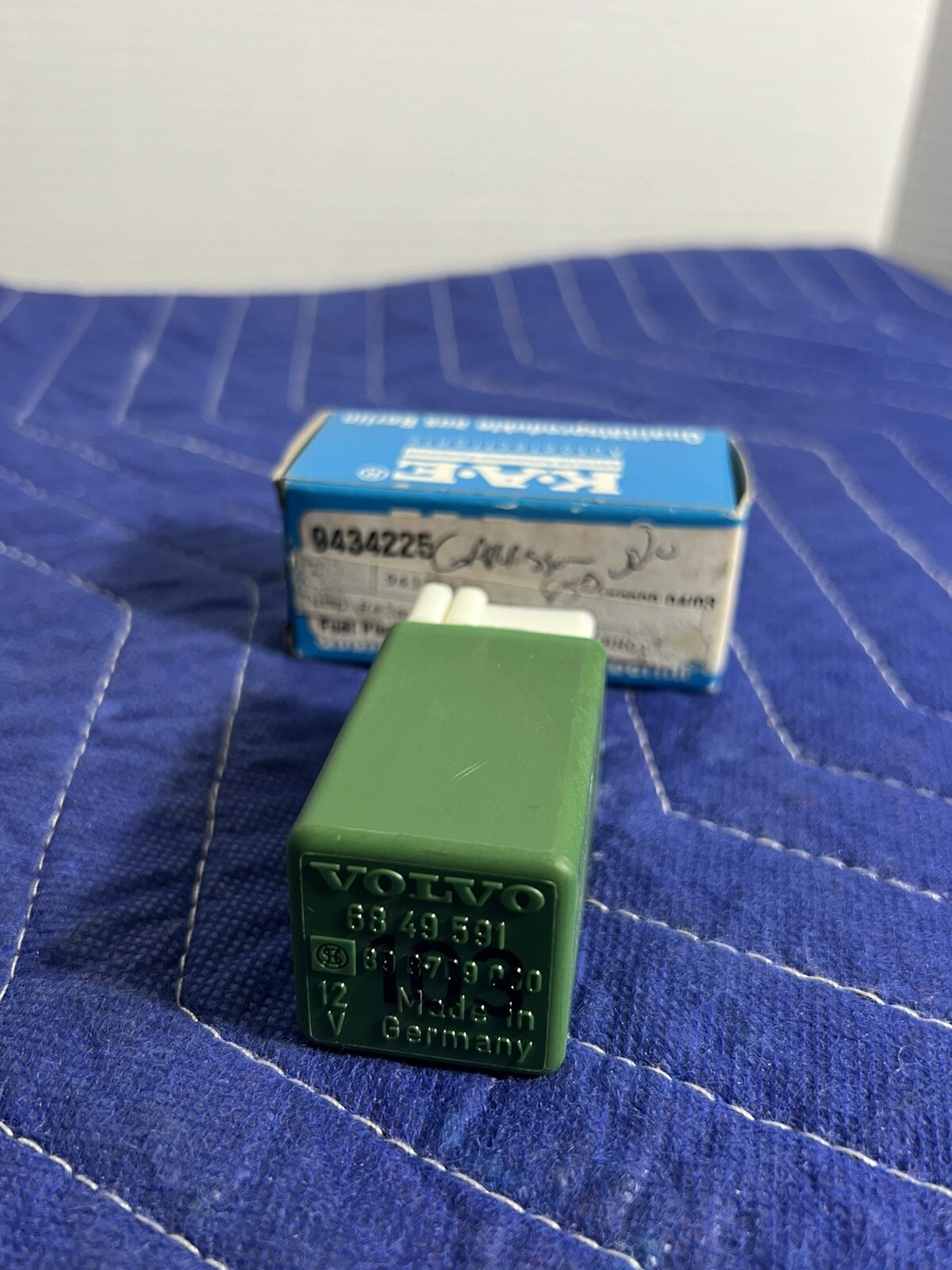 NOS KAE Genuine Volvo 850 S70 V70 C70 Fuel Pump Injection Relay 9434225