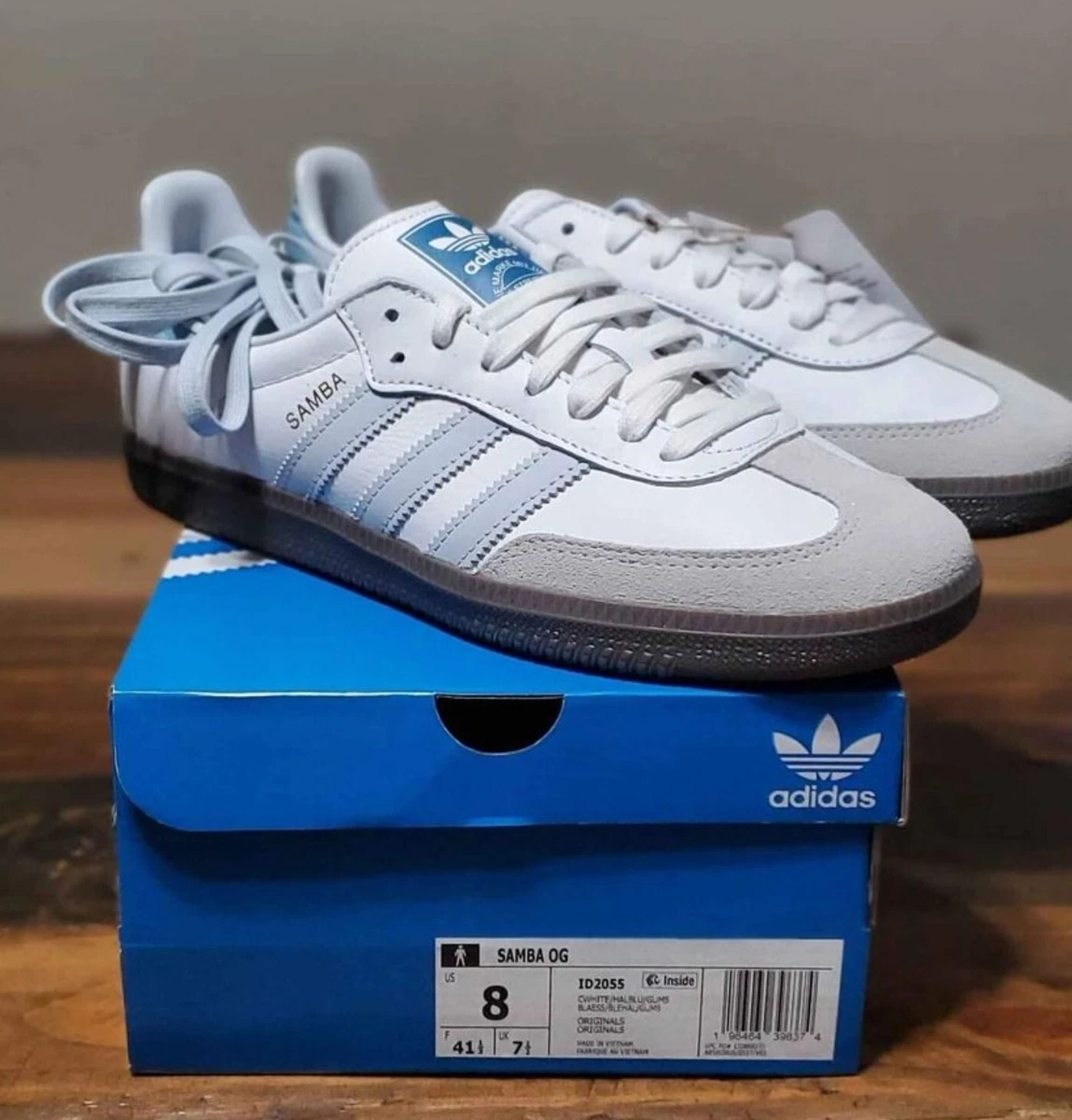 Adidas samba og clearance trainers white/sky blue