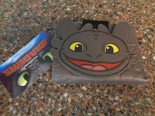Cartera a presión How To Train Your Dragon con correa sin dientes gris Loungefly 2025 nueva con etiquetas