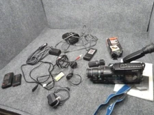 Sony Camcorder Hi8 Handy CCD V701 Digital Video Camera Powers On And Accessories