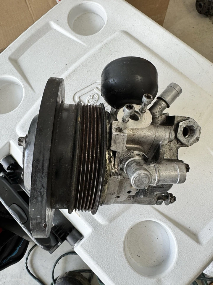 07-11 Conjunto de bomba de dirección asistida hidráulica tándem ABC Mercedes W221 S550 Foto 3 de 4