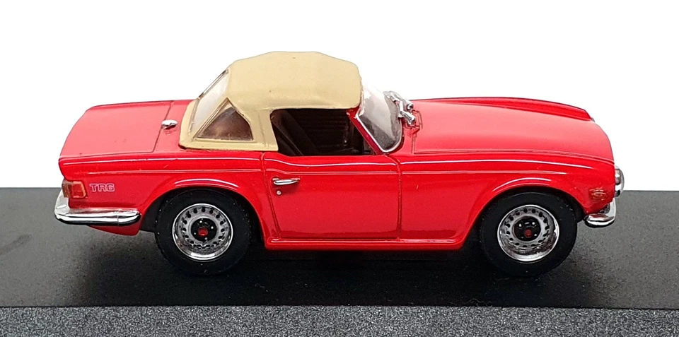 Detalles Coches escala 1/43 Diecast ART355 - 1969 Triumph TR6 techo blando - rojo  Foto 3 de 4