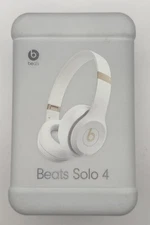 Beats by Dr. Dre Solo 4 White Wireless Bluetooth On Ear Headphones