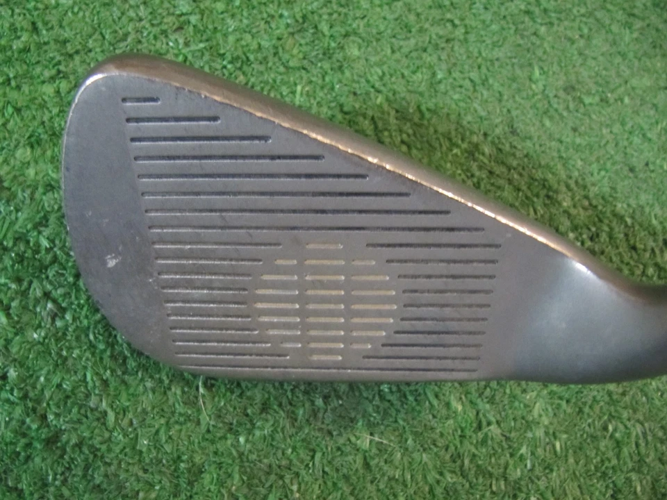 TOMMY ARMOUR Ti-100 TITANIUM 6 IRON, ARMOUR Ti-100 REGULAR FLEX GRAPHITE SHAFT - Image 3 of 4
