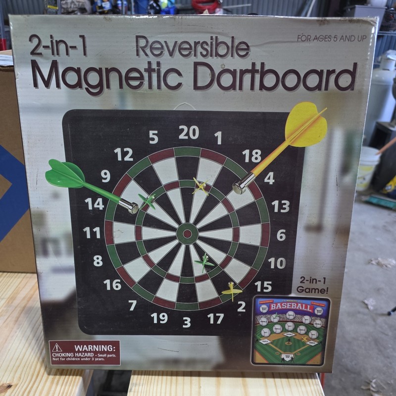 NEW!  Deluxe 2 Sided Magnetic Dartboard  Darts - Standard + Baseball Side