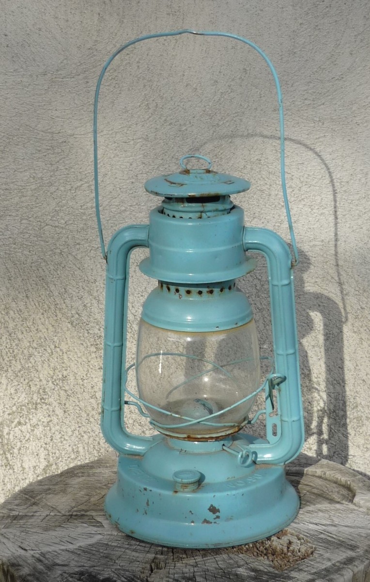 Lampe tempete petrole d'occasion - Décoration