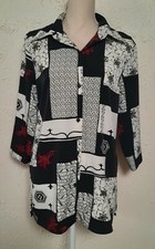 Caribou New York Button Front Black White Red Top Blouse Size M Made in USA