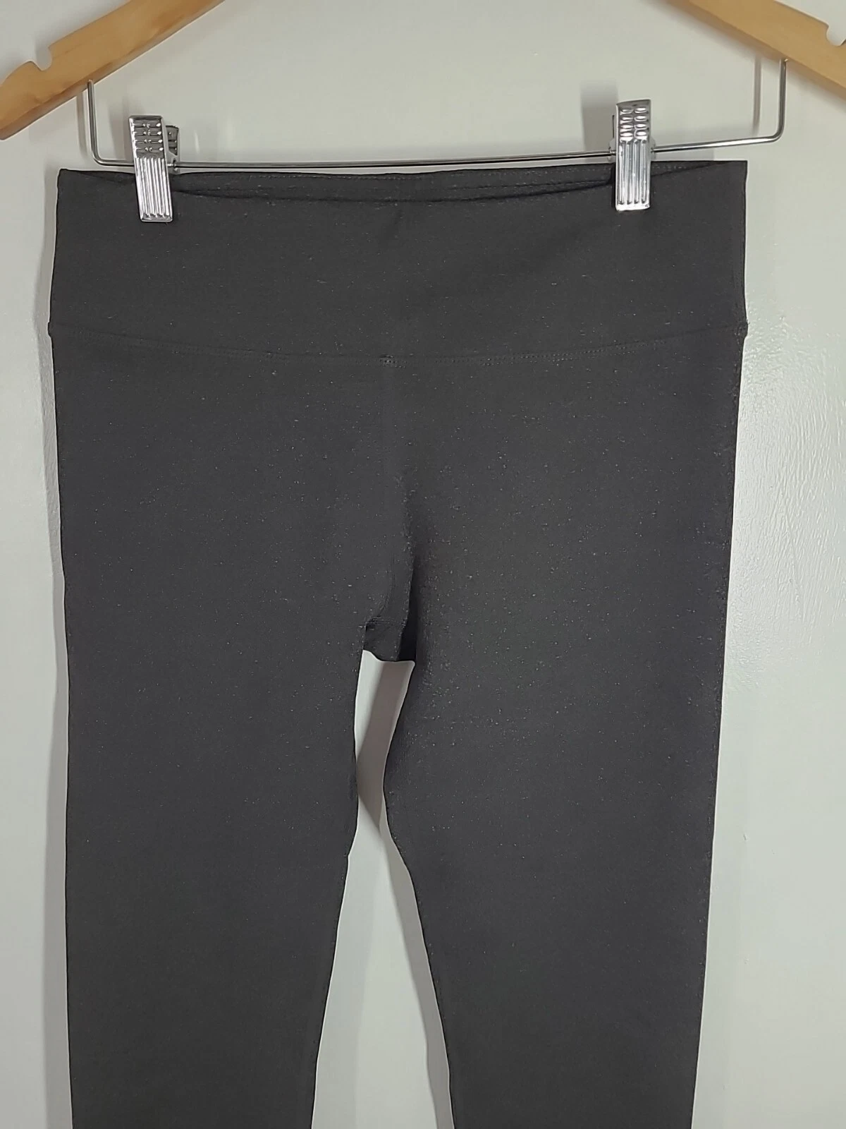 fabletics performance work-out cropped leggings