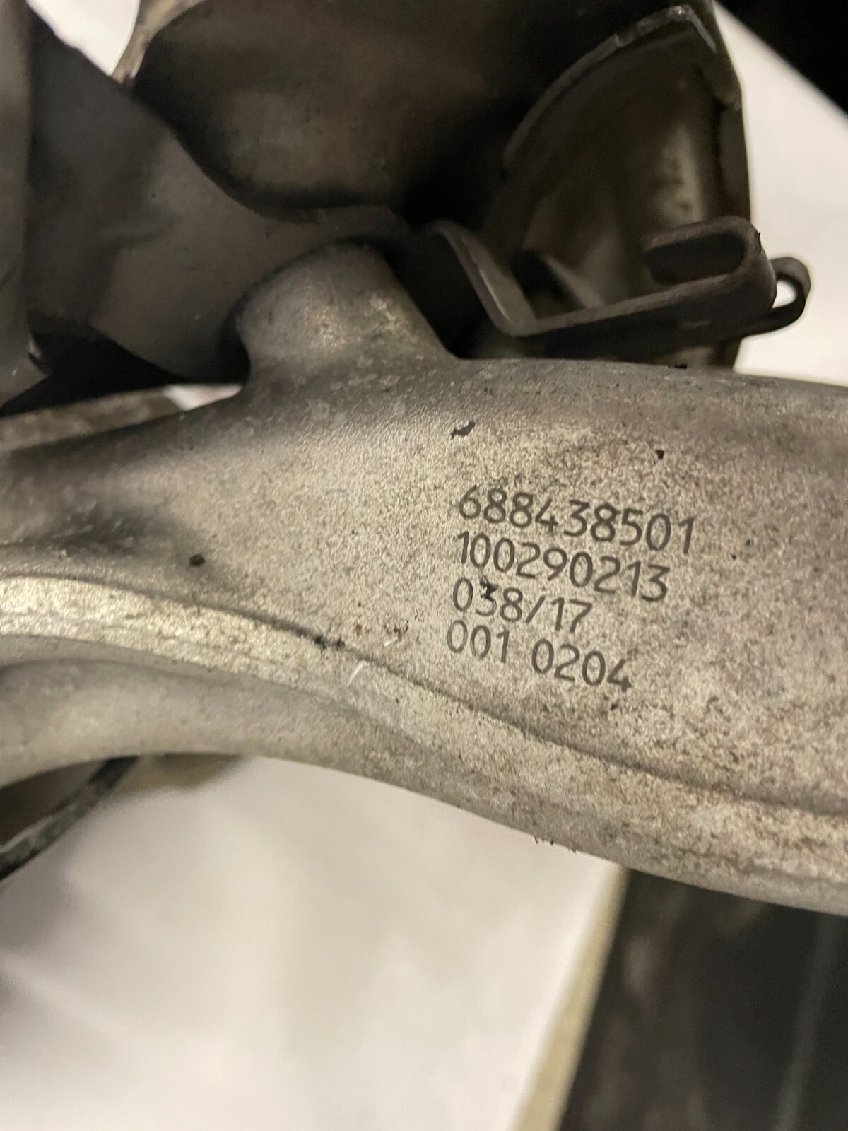 BMW 5 G30 G31 XDRIVE FRONT LEFT SUSPENSION ARM HUB BEARING 