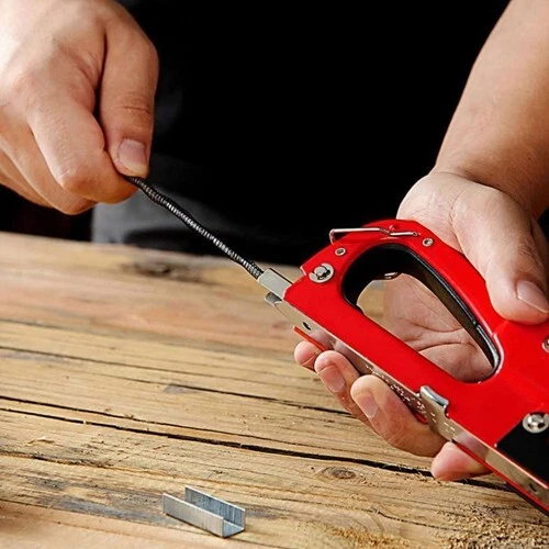 COMPACT STAPLE GUN MEDIUM DUTY INCLUDES 100 4 8MM STAPLES TACKER