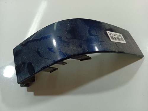 Rear light trim molding