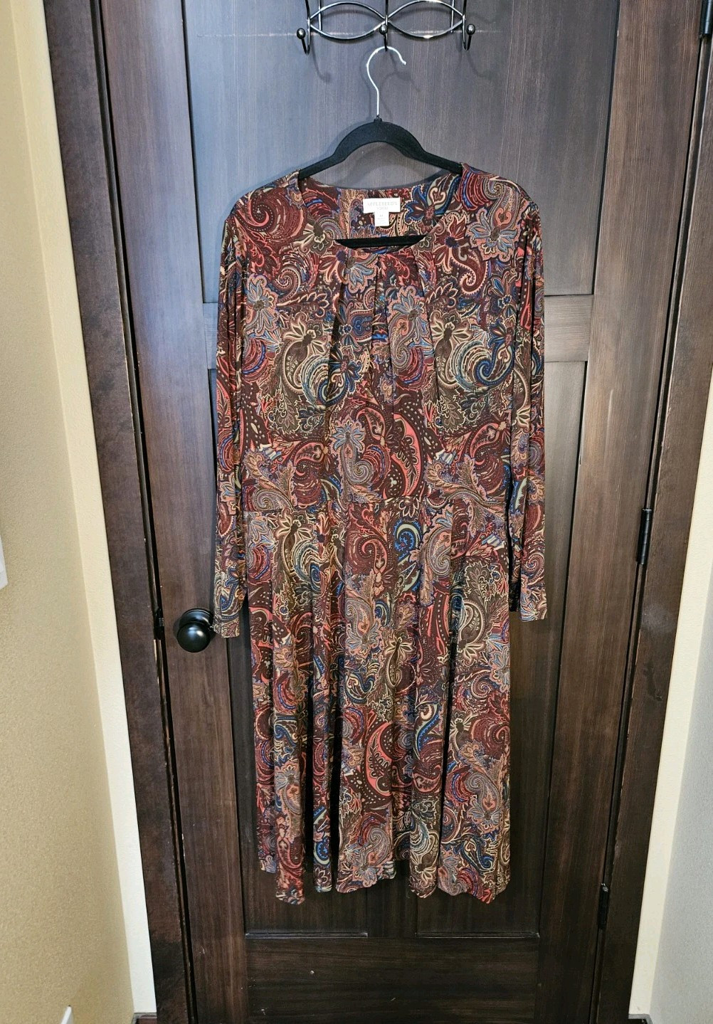 EUC Appleseed's Women's Plus Paisley Jersey Stretch Knit Maxi Dress Size 1X